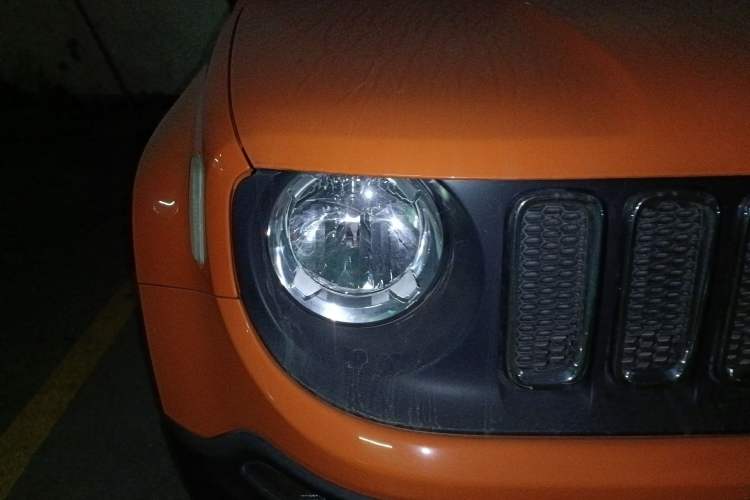 Used  Renegade 2018 Connected Large Screen Version 180T Automatic High-Energy Edition