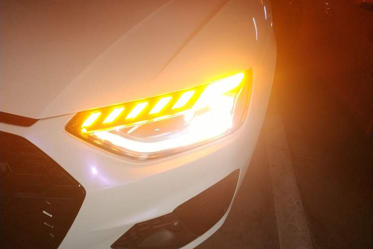 Used Audi A4L 2022 40 TFSI Luxury Dynamic Model
