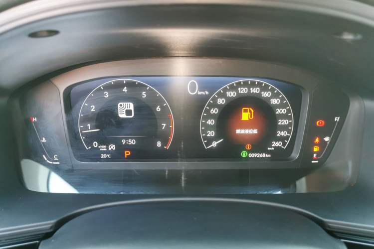 Used Honda Civic 2023 240TURBO CVT Dynamic · Center Stage Special Edition