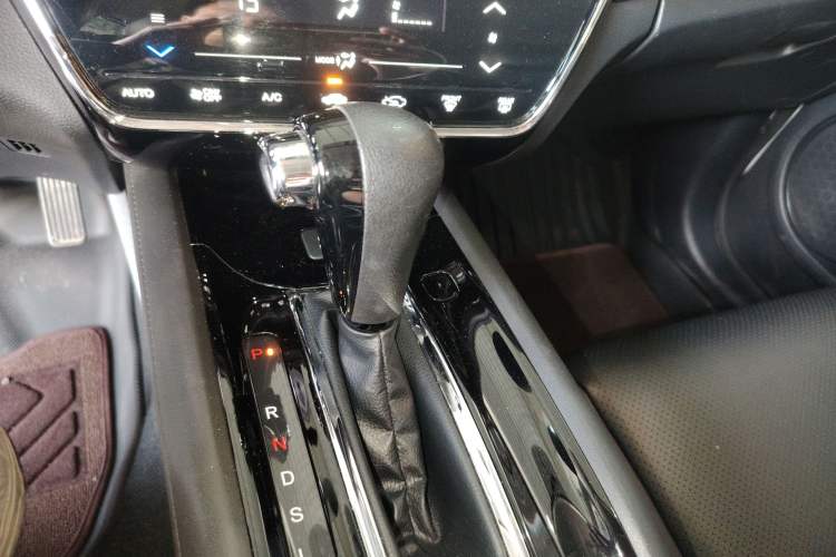 Used Honda Vezel 2020 220 TURBO CVT Elite Edition
