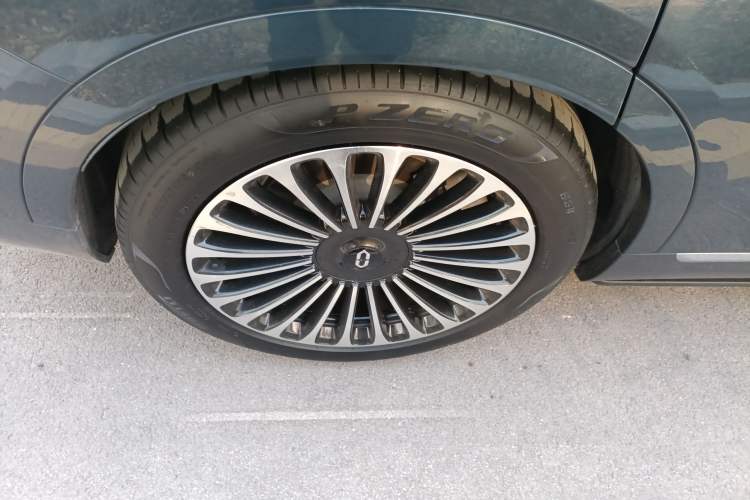 Used Hima AITO M9 2024 Range-Extended Ultra Version 52 kWh 5-Seater Model