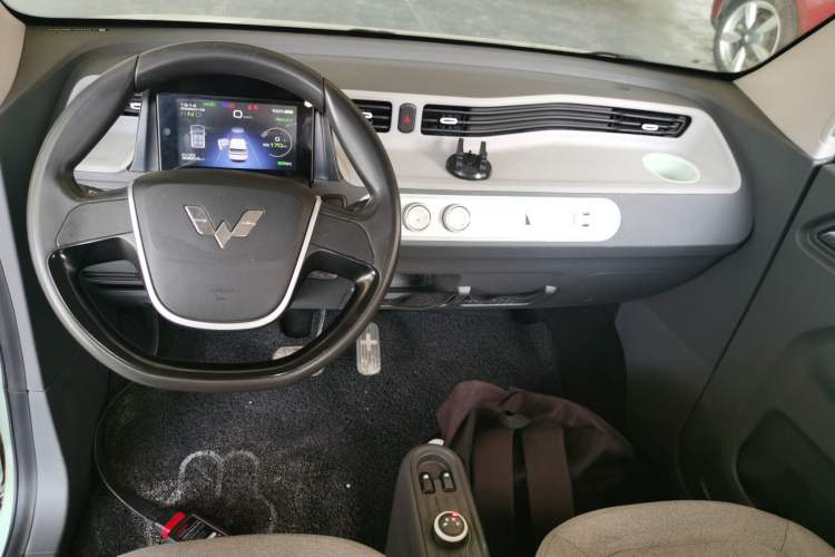 Used Wuling Hongguang MINIEV 2021 Macaron Premium Model – Lithium Iron Phosphate
