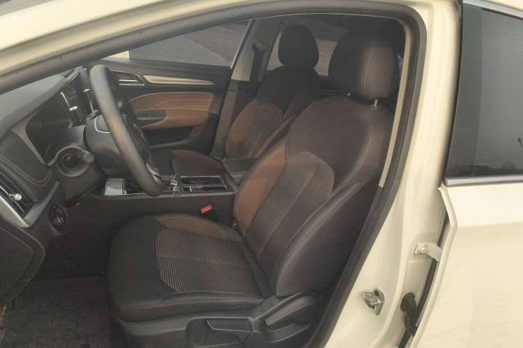 Used Roewe i6 2020 PLUS 1.6L CVT 4G Connected Glory Luxury Edition
