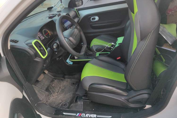 Used Roewe Clever 2021 302 km New Four-Seater Super-Efficient Version