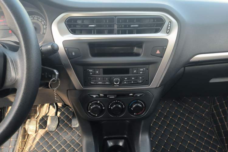 Used Peugeot 301 2014 1.6L Manual Comfort Edition
