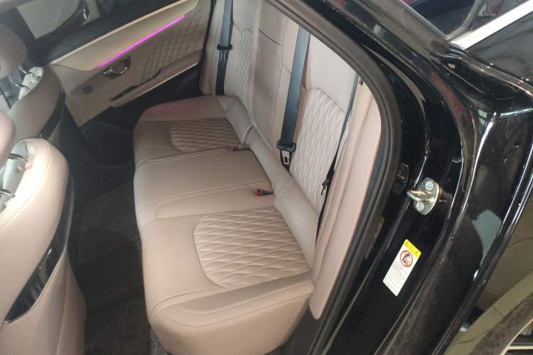 Used BYD Han 2024 DM-i Glory Edition 121KM Prestige Model
