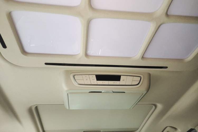 Used Buick GL8 2020 ES Land Cruiser 653T Comfort Edition
