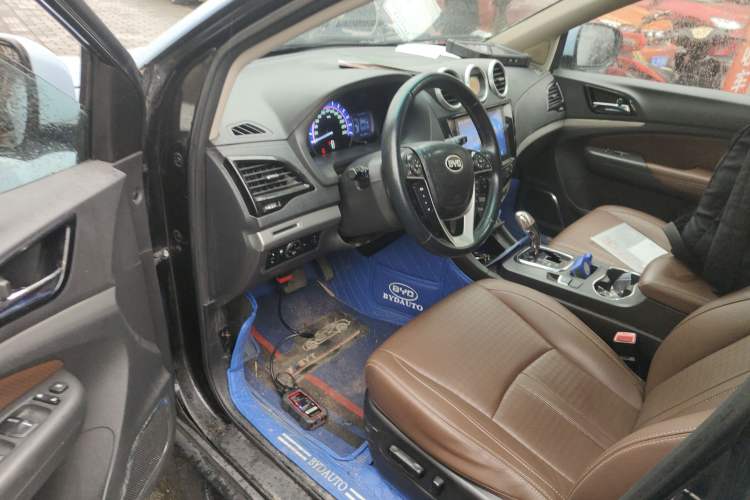 Used BYD S7 2015 2.0T Upgraded Automatic Luxury Version
