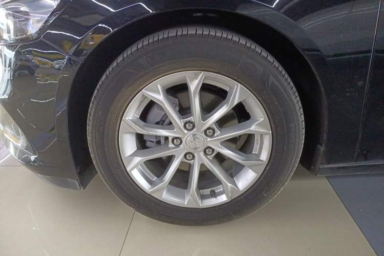 Used Buick LaCrosse 2022 552T Luxury Version
