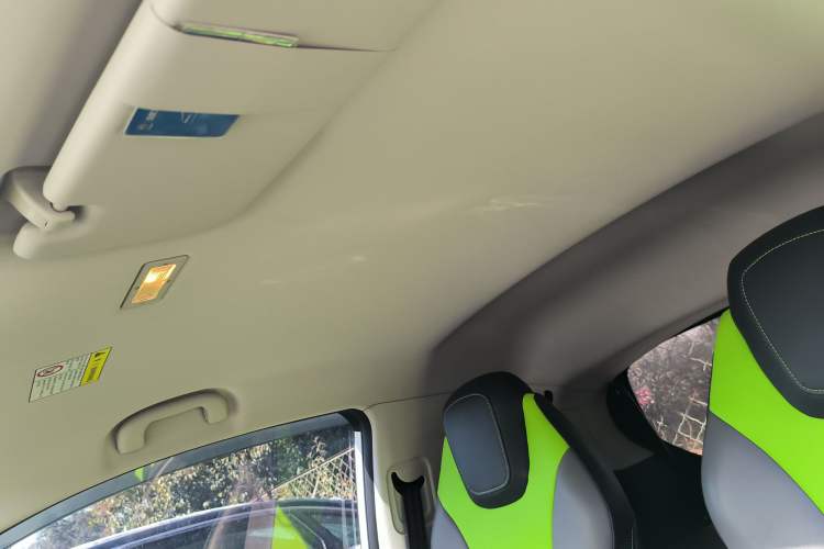 Used Roewe Clever 2021 302 km New Four-Seater Super-Efficient Version