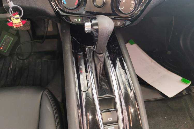 Used Honda Vezel 2015 1.5L CVT two-wheel drive Comfort trim
