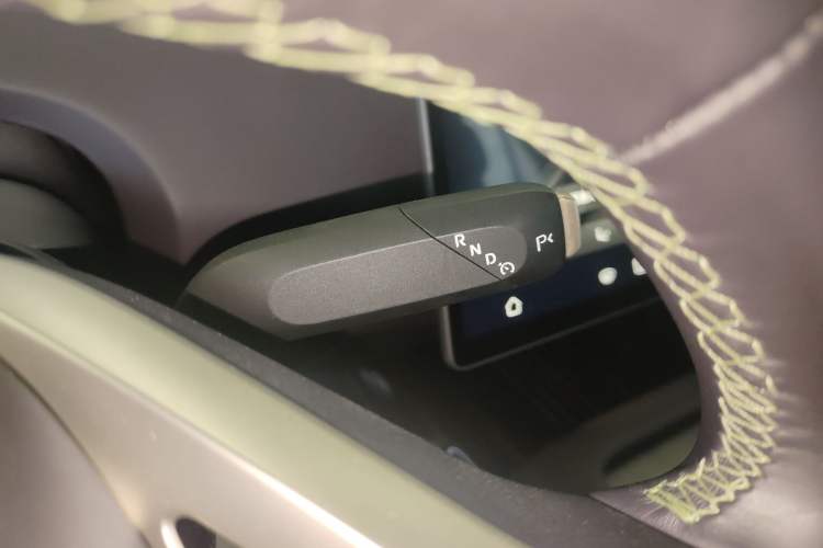 Used  07 2024 Max Extended-Range Edition