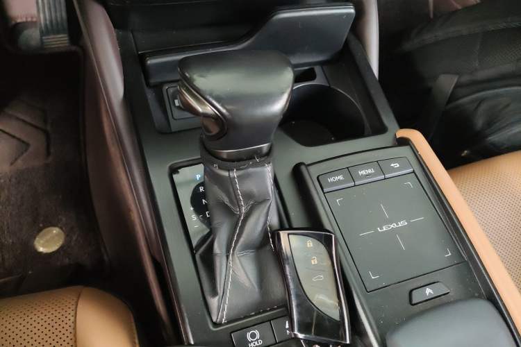 Used Lexus ES 2018 300h Premier Edition China V Standard