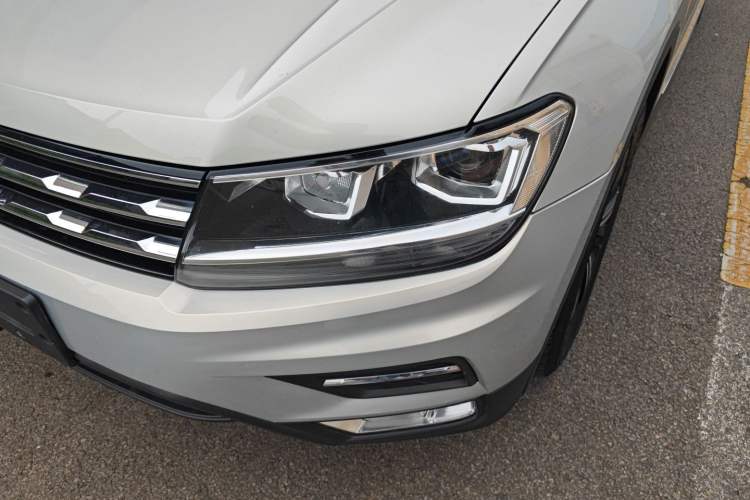 Used Volkswagen Tiguan L 2020 330TSI Automatic Two-Wheel Drive Panoramic Comfort Edition China VI Standard
