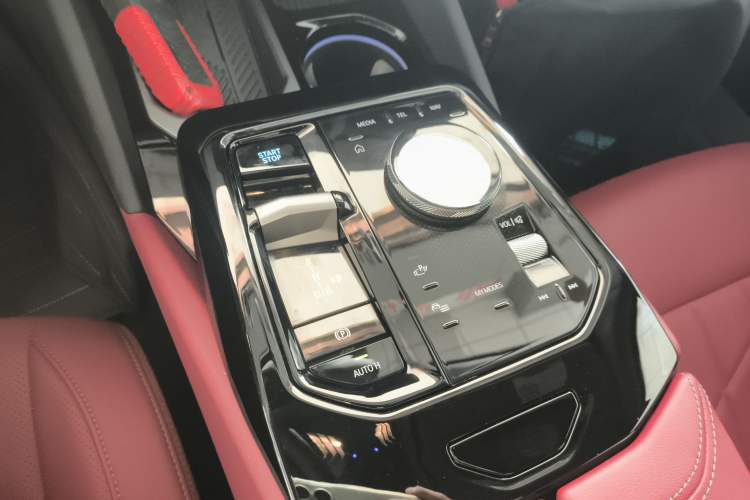 Used BMW i5 2025 eDrive 35L M Sport Package
