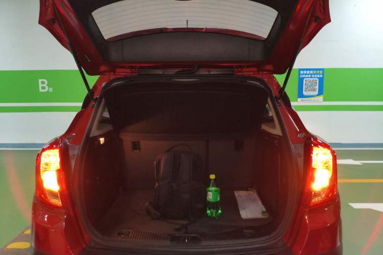 Used Buick Encore 2015 1.4T Automatic Two-Wheel Drive Urban Elite Version
