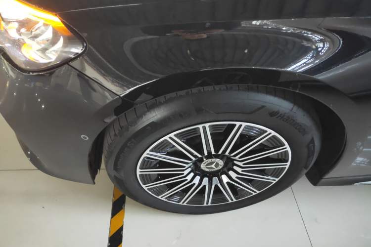 Used Mercedes-Benz E-Class 2025 E 260 L