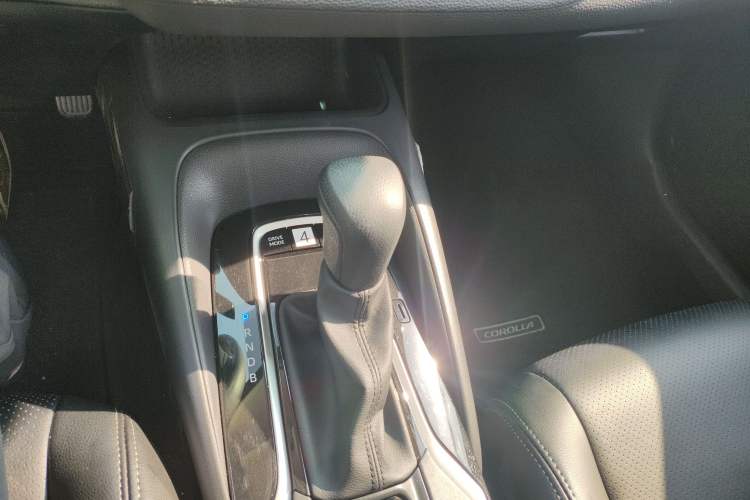 Used Toyota Corolla 2021 Dual-Motor 1.8L E-CVT Elite Edition