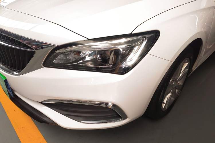 Used Buick Verano 2018 Sedan 20T Dual-Clutch Leading Model
