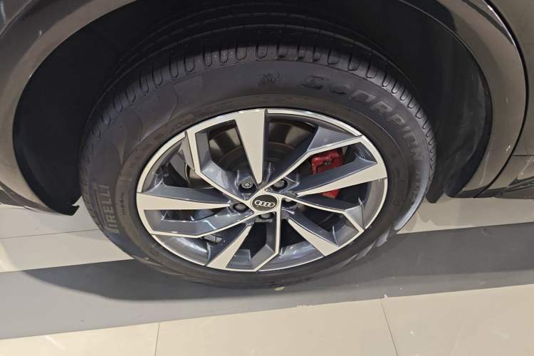 Used Audi Q5L 2024 40 TFSI Luxury Dynamic Edition
