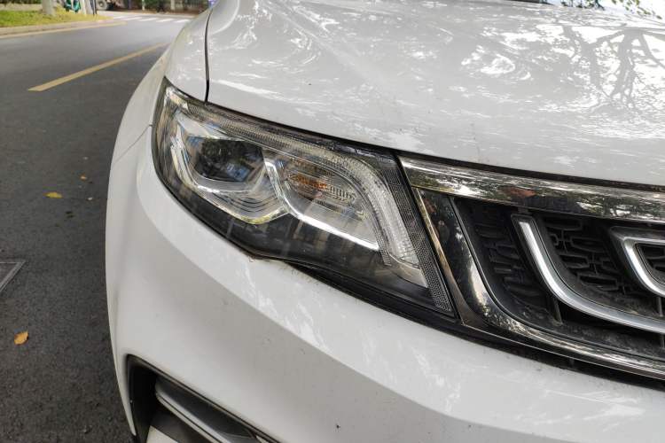 Used Geely Auto Emgrand X7 Sport 2018 1.8TD Automatic Two-Wheel Drive Smart Connect 4G Internet Edition