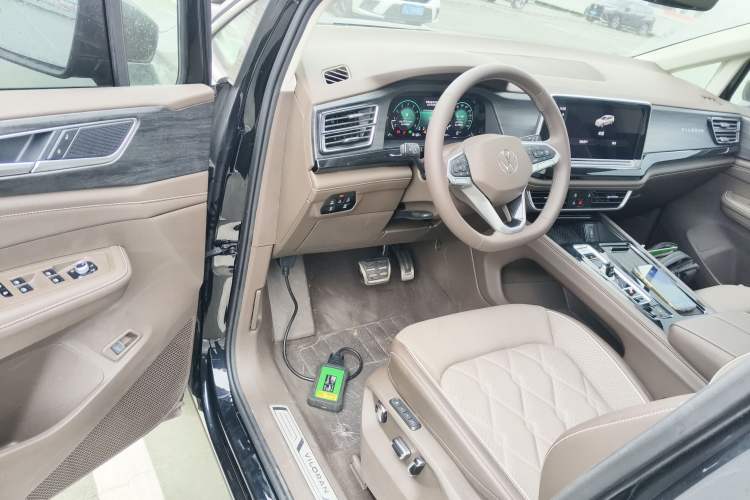 Used Volkswagen Viloran 2024 380TSI Premium Edition