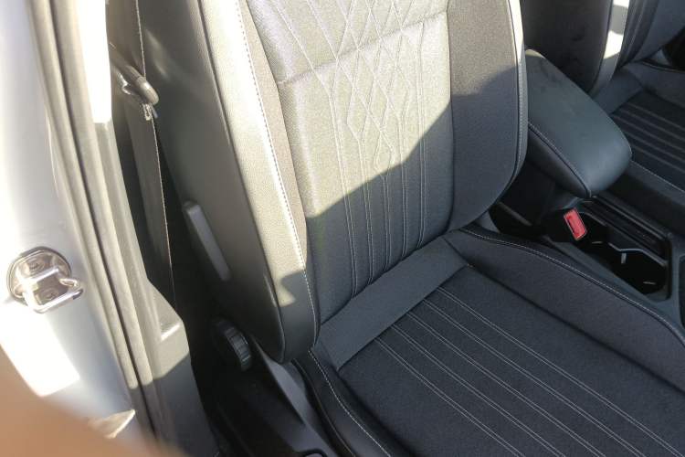 Used Volkswagen Tiguan L 2023 330TSI Automatic Two-Wheel Drive Comfort Edition
