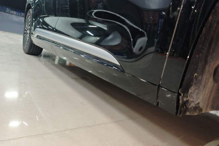 Used Denza D9 2024 DM-i 980 Four-Wheel Drive Prestige Model
