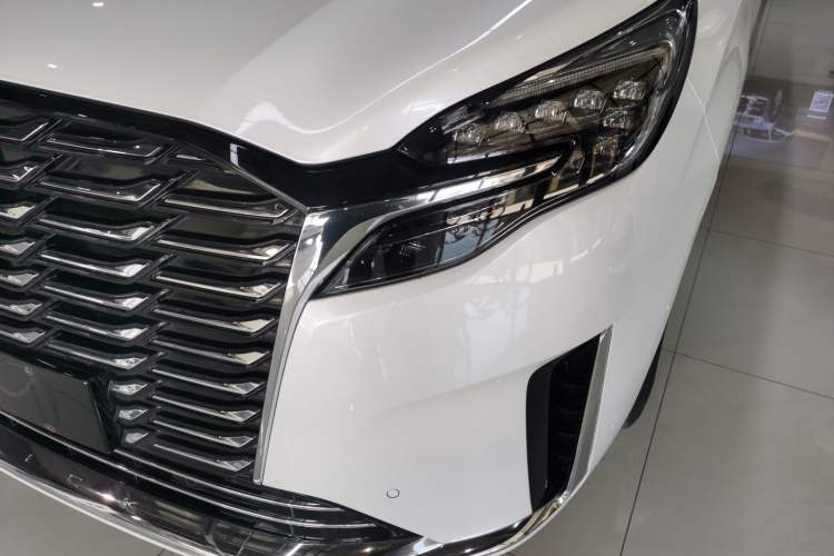 Used Buick GL8 2023 ES Lu Zun Deluxe Model
