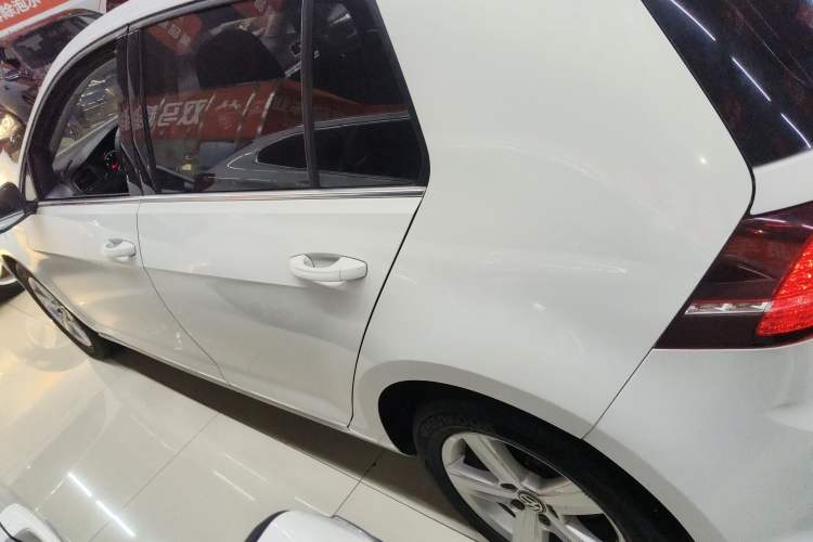 Used Volkswagen Golf 2017 230TSI Automatic Comfort Edition – Celebrating Milestone of One Million Units
