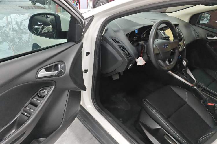 Used Ford Focus 2015 Hatchback 1.6L Automatic Comfort Model