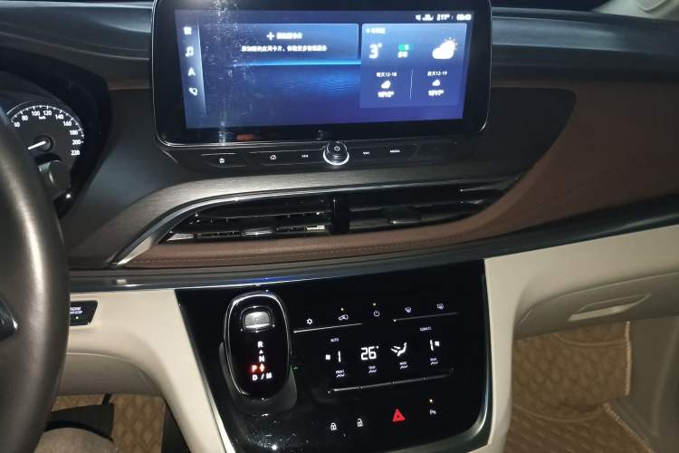 Used Buick GL8 2021 Land Cruiser Executive Class 652T Luxury Model
