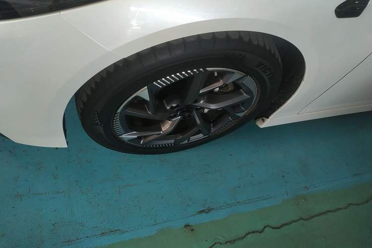 Used  GT 2023 560 Rear-Drive Seven-Wing Edition
