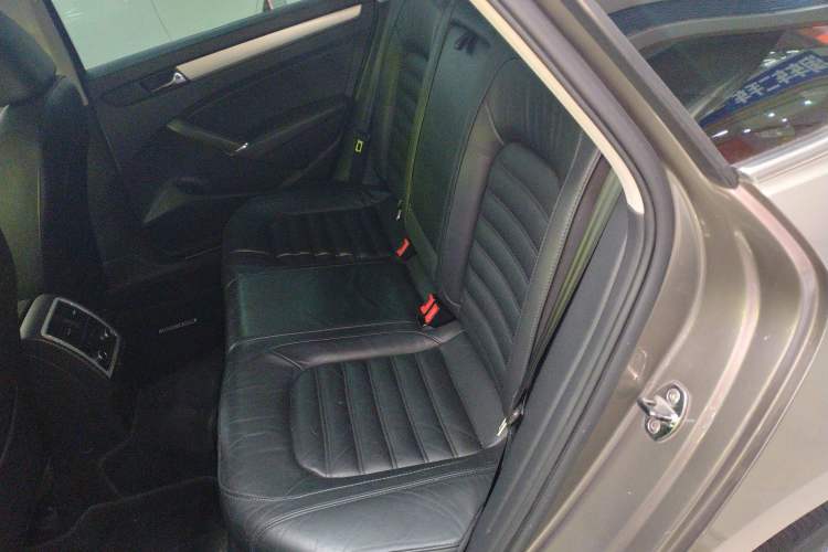 Used Volkswagen Passat 2014 1.8TSI DSG Prestige Edition
