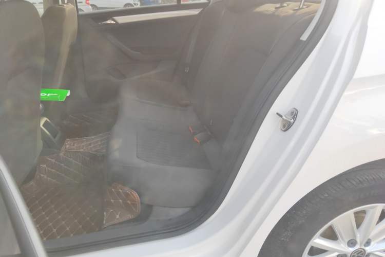 Used Volkswagen Jetta 2015 Zhuihui Edition 1.6L Manual Comfort Model
