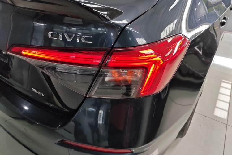 Used Honda Civic 2023 2.0L eHEV Sharp Edition
