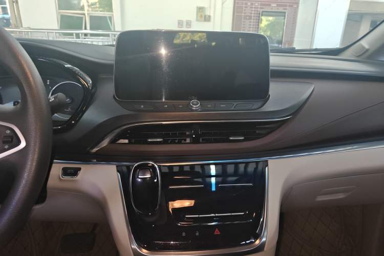 Used Buick GL8 2023 Land Executive Class Smart Enjoyment Model
