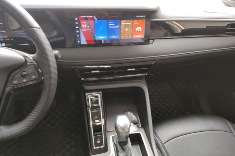 Used Roewe i5 2023 1.5L CVT Luxury Edition
