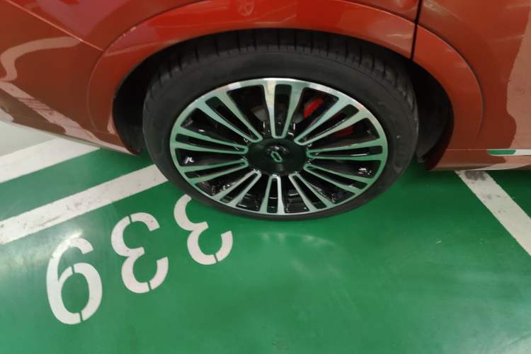 Used Hima AITO M9 2024 Range-Extended Ultra Version 42 kWh 6-Seater Model
