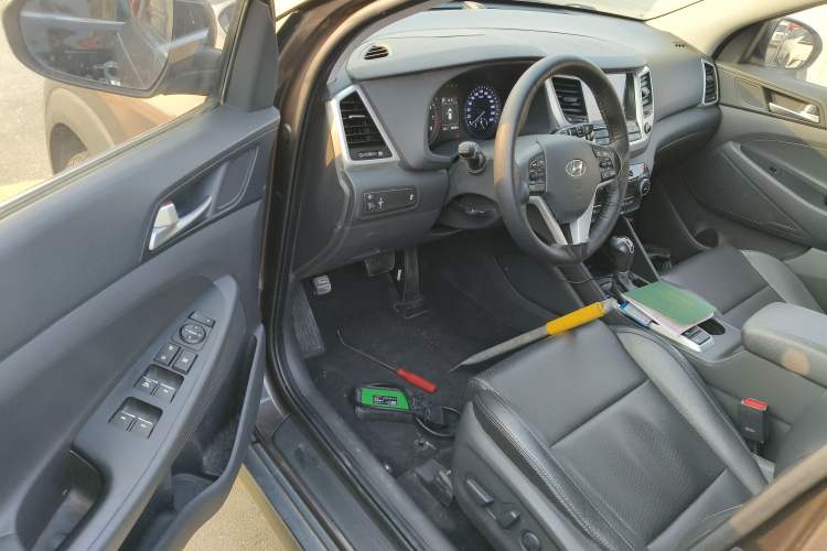 Used Hyundai Tucson 2018 1.6T Dual-Clutch Two-Wheel Drive 15th Anniversary Special Edition