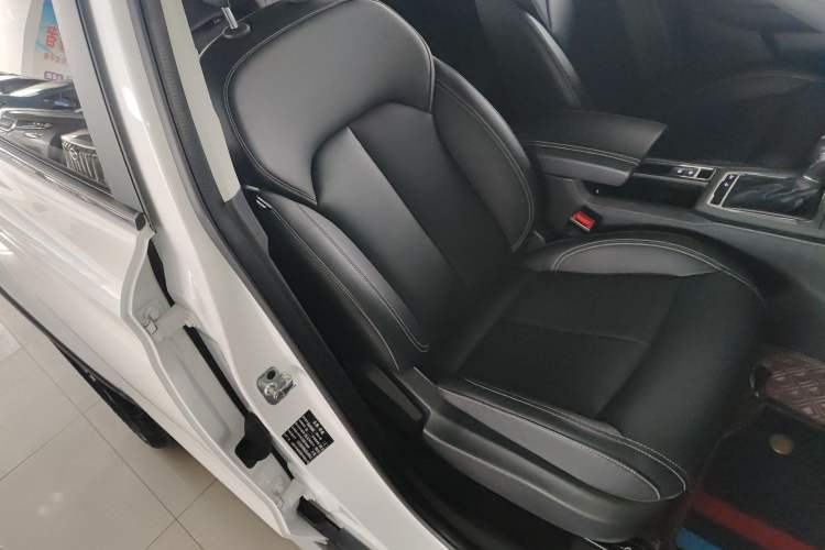 Used Roewe RX5 2019 20T Two-Wheel Drive Automatic Ali Smart Connectivity Platinum Edition