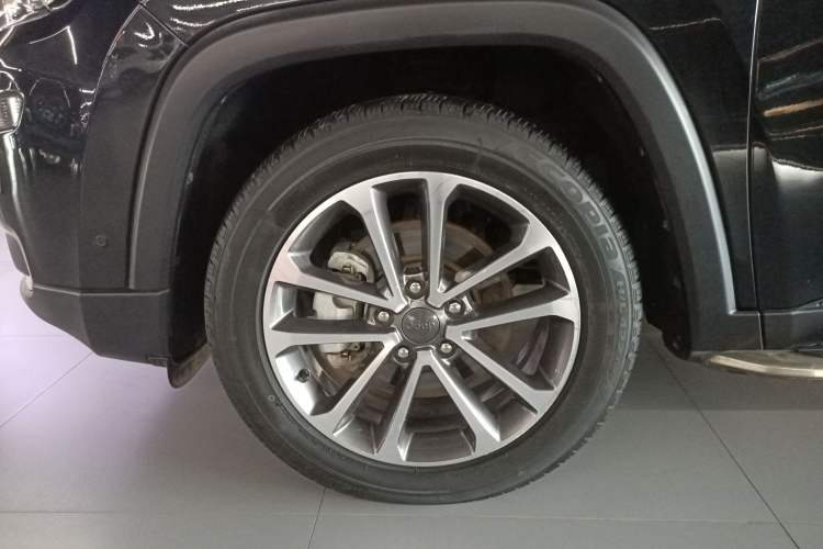 Used  Grand Commander 2018 2.0T Four-Wheel Drive Enjoyment Edition China VI
