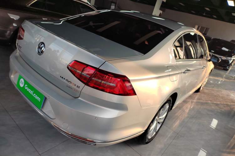 Used Volkswagen Magotan 2018 Facelift 330TSI DSG Luxury Model
