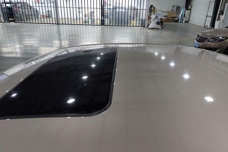 Used Roewe 350 2015 1.5L Automatic Luxury Sunroof Edition
