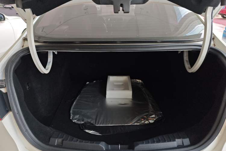 Used Ford Escort 2015 1.5L Automatic Fashion Model