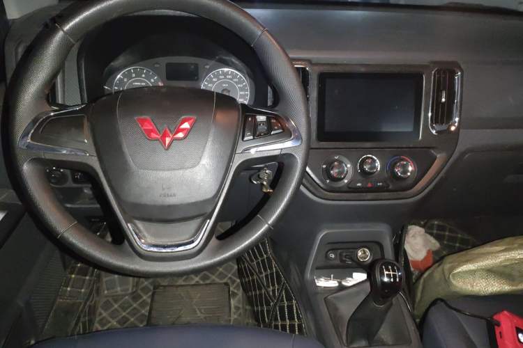 Used Wuling Zhengtu 2021 1.5L Entry-Level LAR
