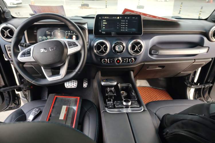 Used BAIC Off-Road BJ40 2020 2.0T Automatic Four-Wheel Drive Urban Hunter Edition Chivalrous Type