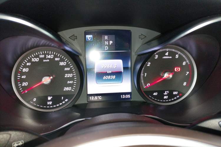 Used Mercedes-Benz GLC 2018 GLC 260 4MATIC Luxury Model
