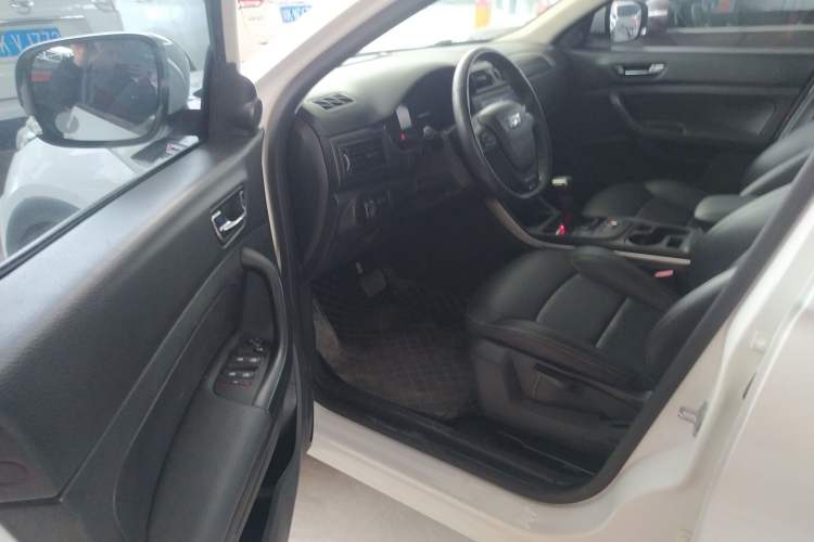 Used Qoros 5 2018 Revised Version 1.6T Automatic Leading Edition
