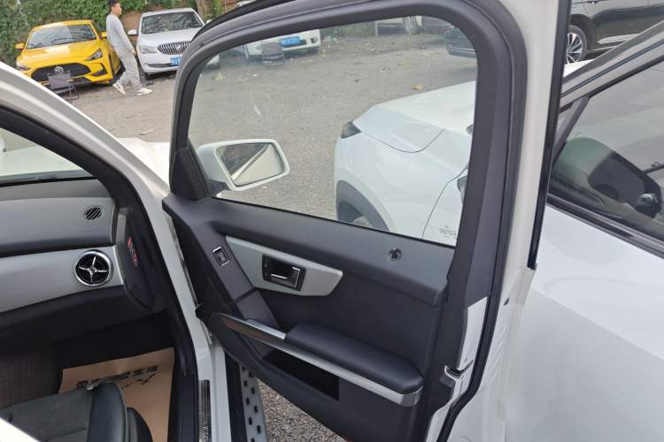 Used Mercedes-Benz GLK-Class 2015 GLK 300 4MATIC Fashion Edition Ultimate Version